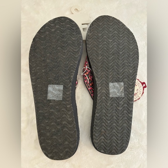 SO Authentic American Heritage Women’s Flip Flops 9-10 NWT - Picture 6 of 6